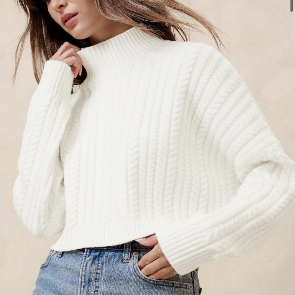 NEW NEVER WORN CROPPED CABLE TURTLENECK SWEATER SNOW DAY WHITE XS